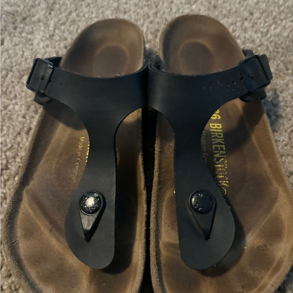 Birkenstock Gizeh Sandals - Picture 3 of 5